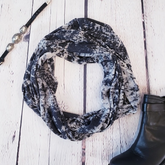 Infinity Scarf - Picture 2 of 6